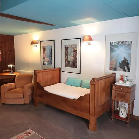 Relais De Chasse La Chaignaie Couette-café 3*