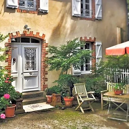 Relais De Chasse La Chaignaie Couette-café