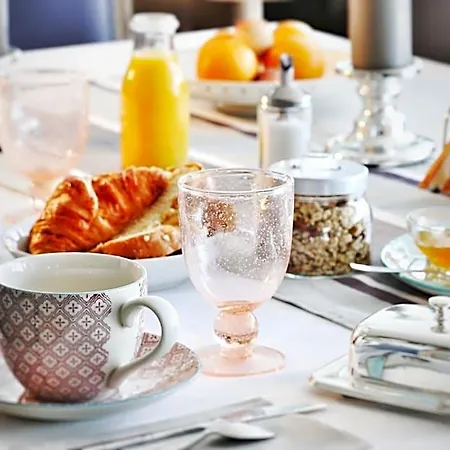 Couette-café Relais De Chasse La Chaignaie 3*