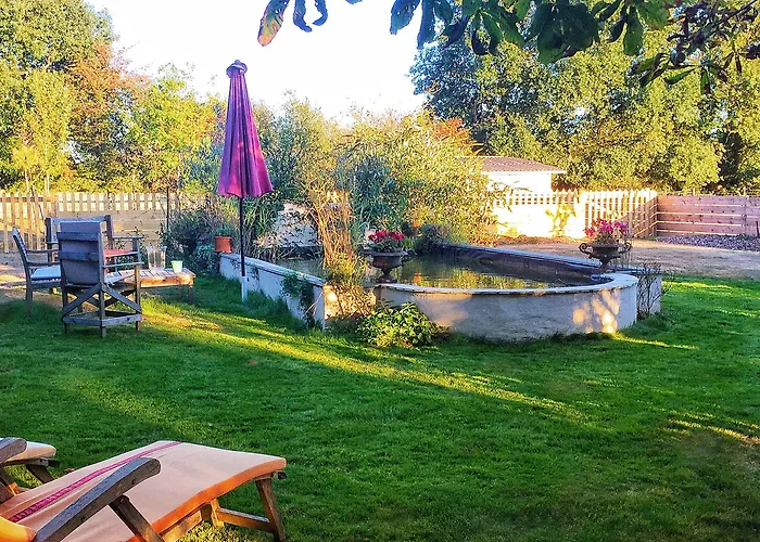 Relais De Chasse La Chaignaie Couette-café 3*